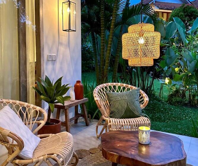 Дом 2 Спальни, The White Villas Ubud