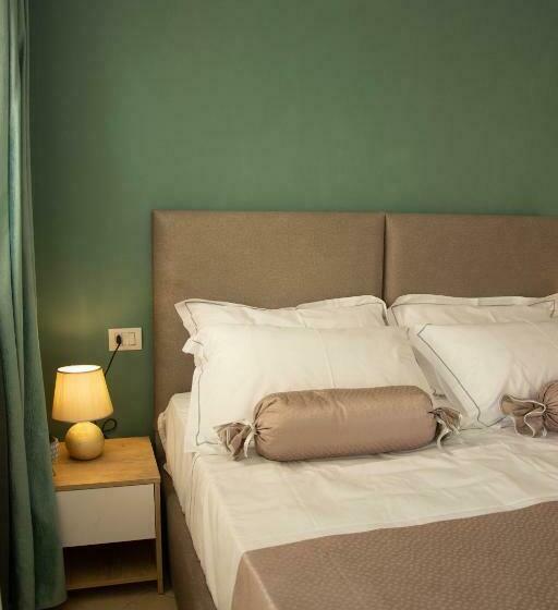 آپارتمان 1 خوابه با چشمانداز دریا, Wave Beachfront Apartments