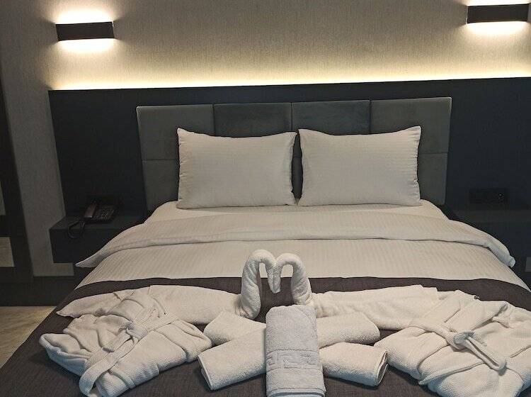 חדר דלוקס, Kurucesme Business