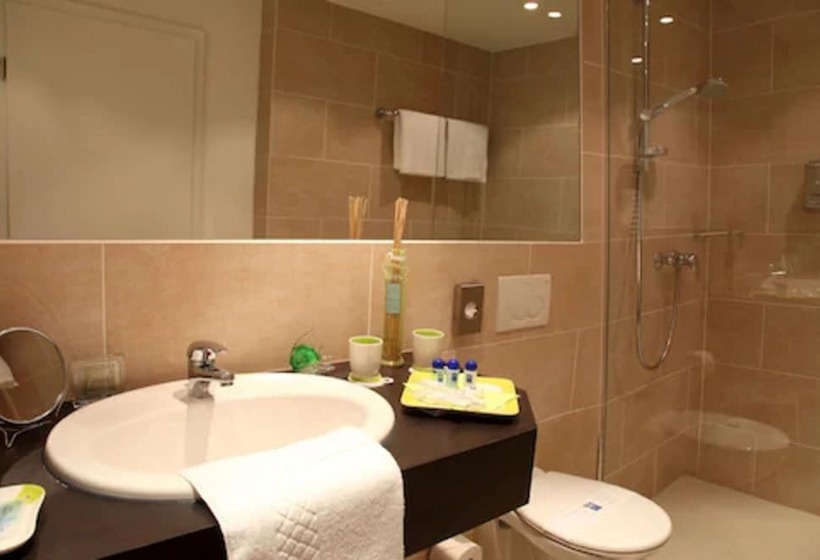 Quarto Estandar Individual, Ante Porta Das Stadt