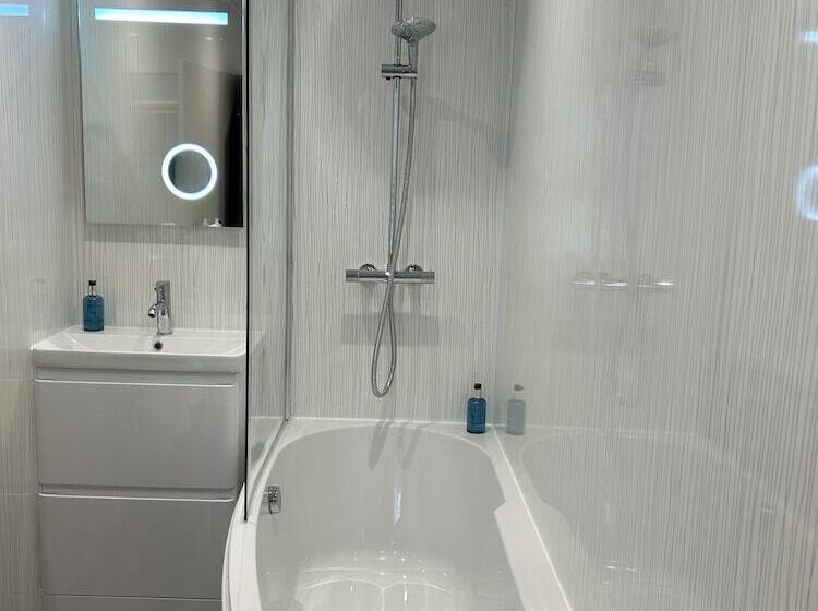 اتاق استاندارد با تخت بزرگ, Ashbourne House