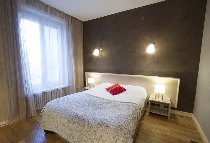 Классический Номер, Brit Hotel Roanne   Le Grand Hôtel