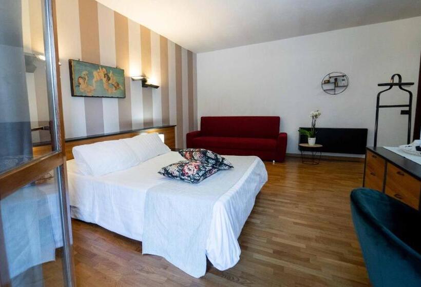 Четырехместный Номер Стандарт, Ecohotel Ristorante Milano