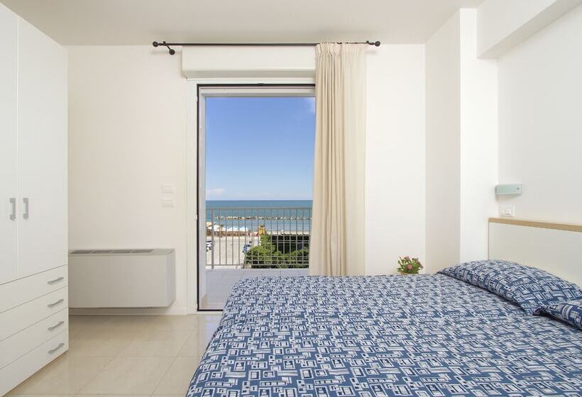 Апартаменты Comfort 2 Спальни, Residence I Delfini