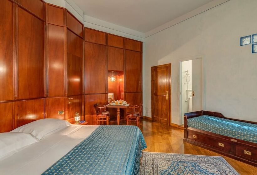 اتاق استاندارد سه نفره, Residenza D'epoca In Piazza Della Signoria