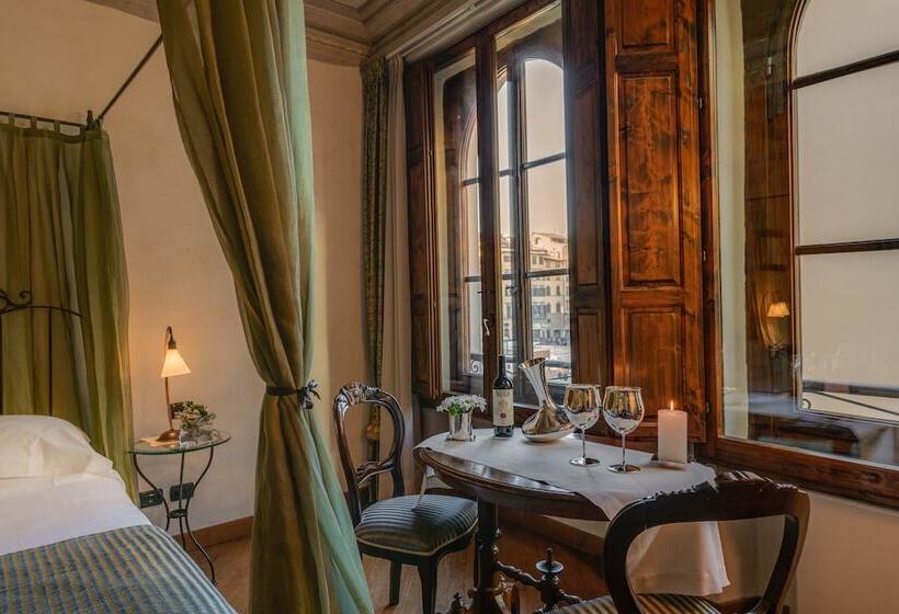 اتاق لوکس با چشم‌انداز, Residenza D'epoca In Piazza Della Signoria