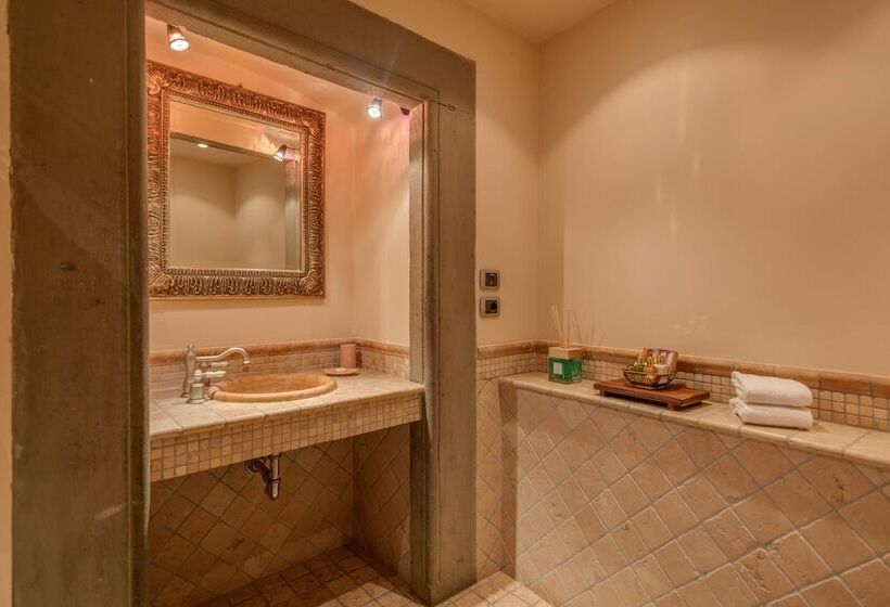 اتاق لوکس با چشم‌انداز, Residenza D'epoca In Piazza Della Signoria