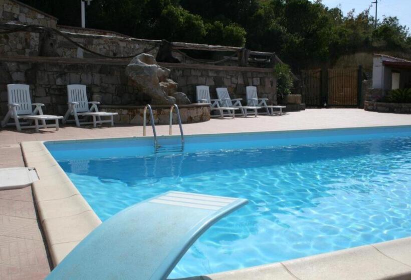 Четырехместный Номер Стандарт, Tanit Hotel Villaggio Ristorante