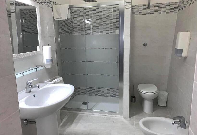 Четырехместный Номер Стандарт, Tanit Hotel Villaggio Ristorante