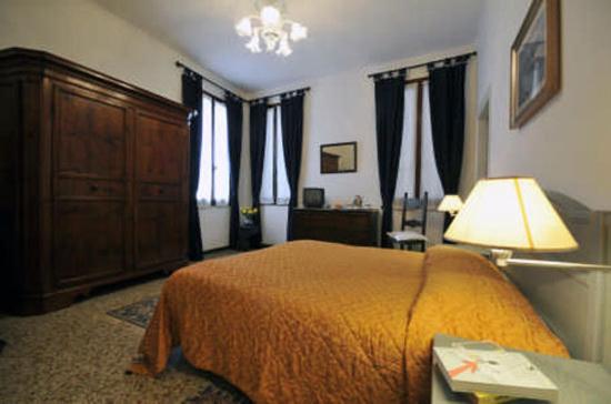 اتاق استاندارد, Ca  Turelli