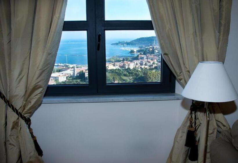 آپارتمان 1 خوابه با چشم‌انداز دریا, Miramare Apartments&suites