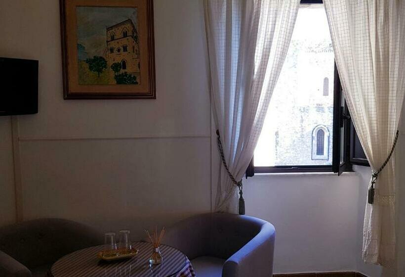 ガーデンビュースタンダードルーム, Villa Floresta Taormina