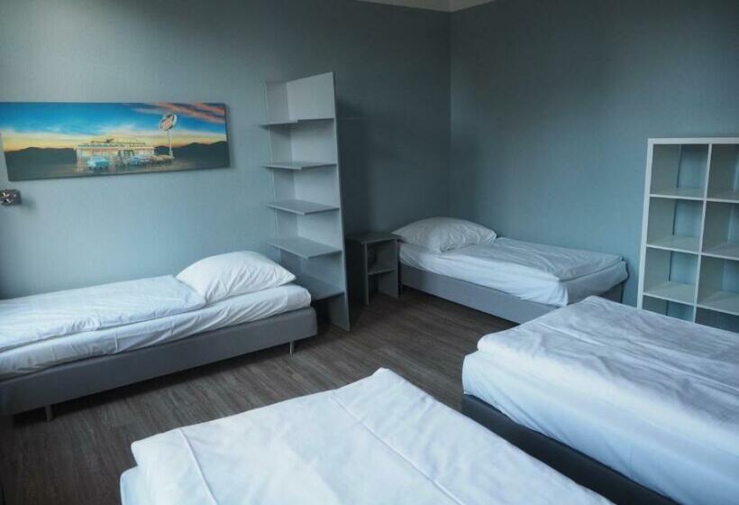 Семейный Номер, Apart Hotel Sarstedter Hof