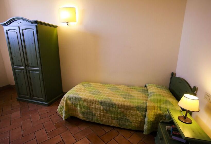 Апартаменты 3 Спальни, Fattoria Abbazia Monte Oliveto