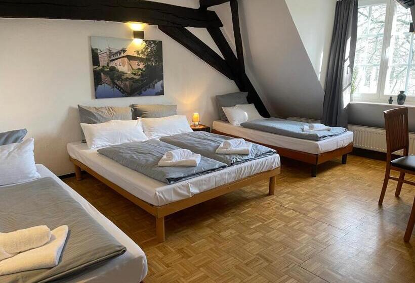 Семейный Номер, Schloss Walbeck