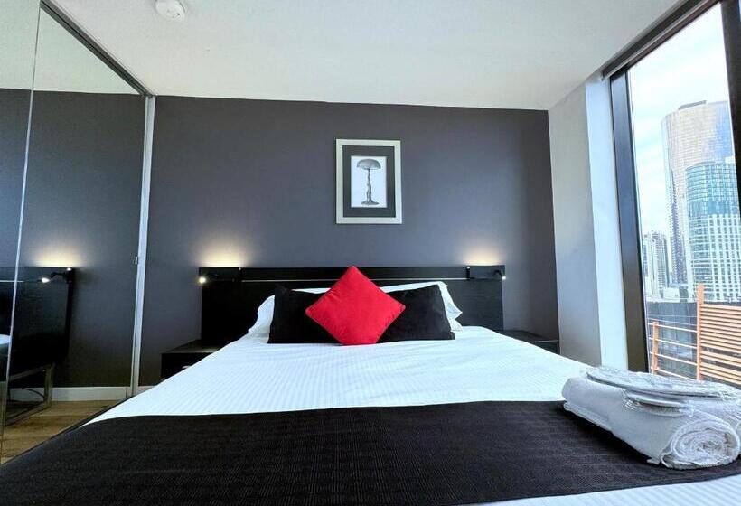3 Bedroom Suite, Aura On Flinders Serviced Apartments