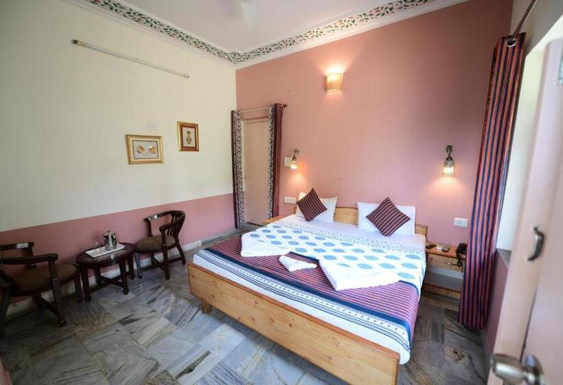 Quarto Deluxe, Chitra Katha  A Story Per Stay