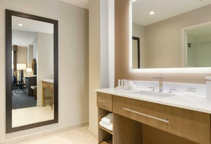 キングサイズベッドのスイートルーム, Homewood Suites By Hilton Calgary Downtown