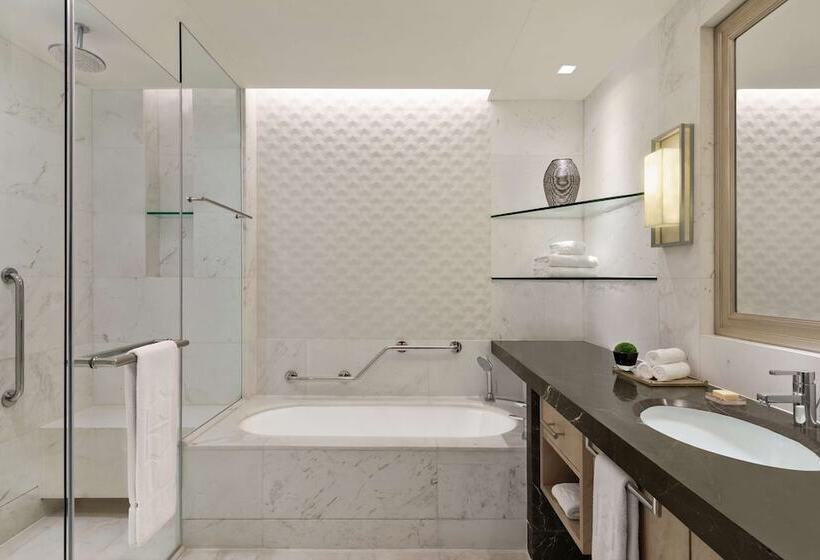 Номер Deluxe, Shangrila The Fort, Manila