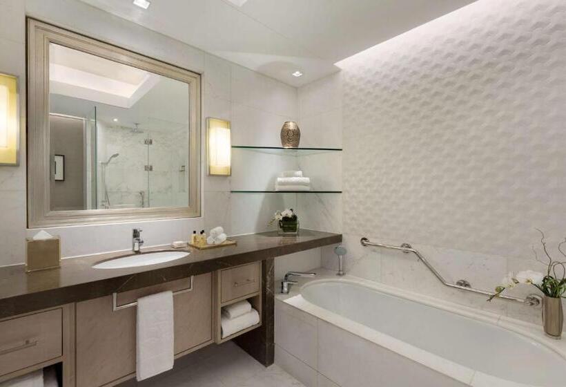 Номер Deluxe, Shangrila The Fort, Manila