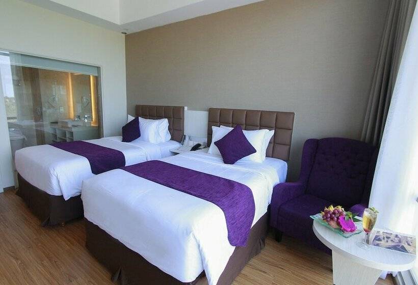 Номер бизнес-класса, Platinum Hotel & Convention Hall Balikpapan