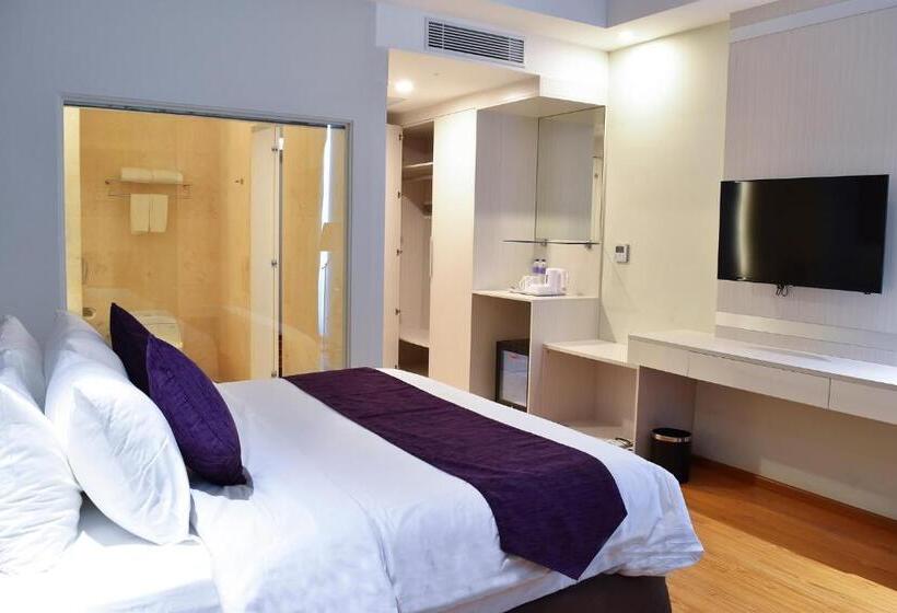 Номер бизнес-класса, Platinum Hotel & Convention Hall Balikpapan