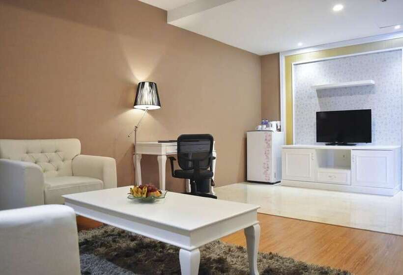 Президентский Люкс, Platinum Hotel & Convention Hall Balikpapan