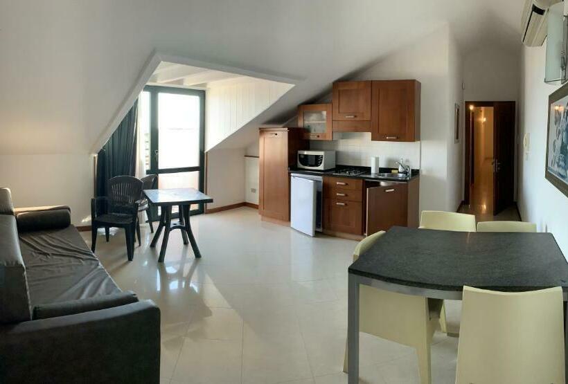 Апартаменты 1 Спальня, Eurobeach Residence