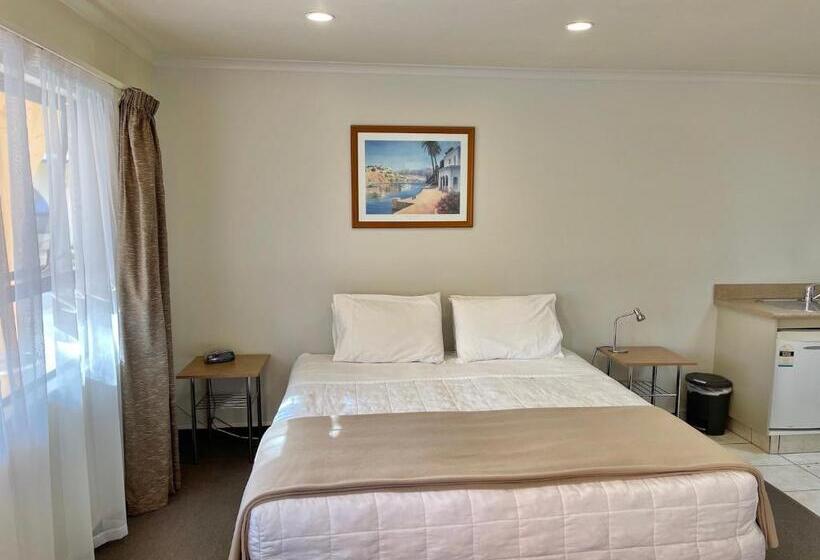 סטודיו סטנדרט, מיטה זוגית, Hobson's Choice Motel