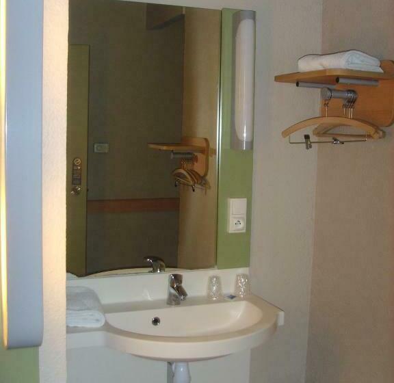 Номер Стандарт Трехместный, Ibis Budget L'isle Adam