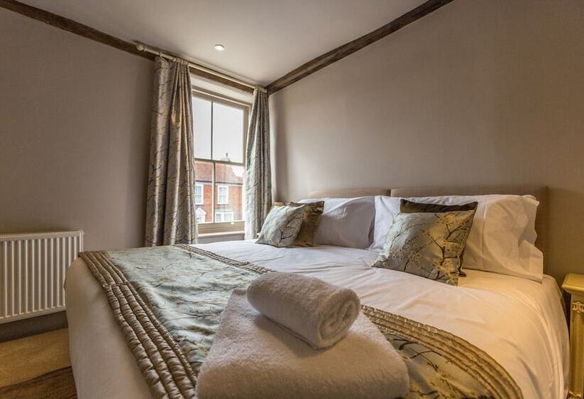 Номер Deluxe, The Harvard Inn