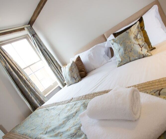 Номер Deluxe, The Harvard Inn