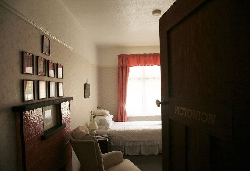 스탠다드 룸, The Gables B&b