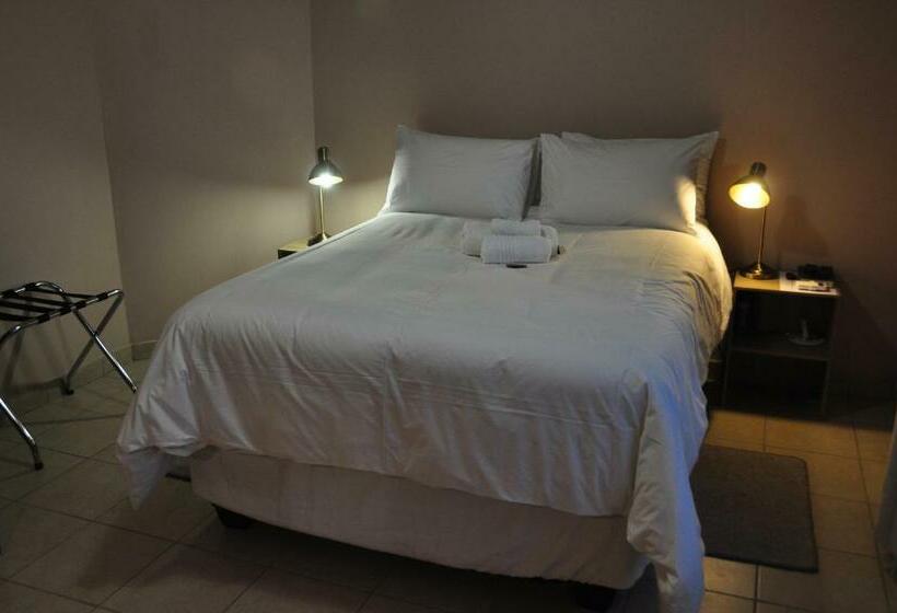 Quarto Estandar, Woodpecker S Inn Guest House