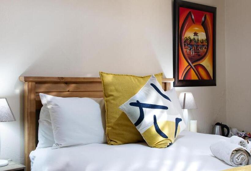 Quarto Estandar, Woodpecker S Inn Guest House