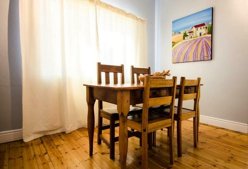 Дом 3 Спальни, Reflections Guest Farm