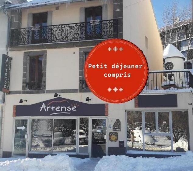 Семейный Номер, Hébergement Artense