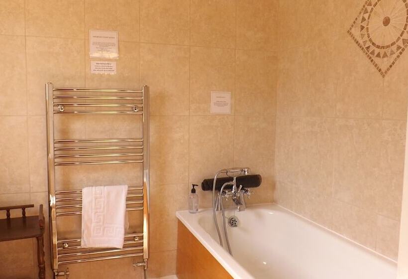 Номер Стандарт, Cedar House B&b
