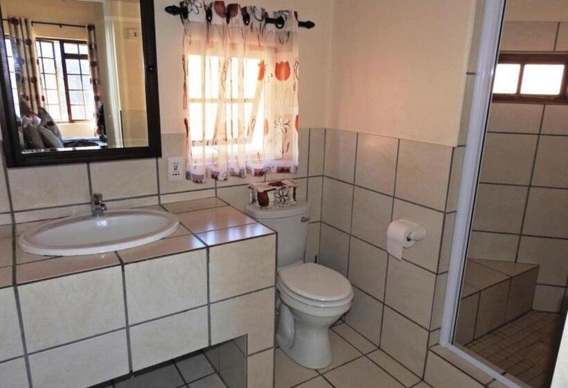 Шале 1 Спальня, Fairways Self Catering