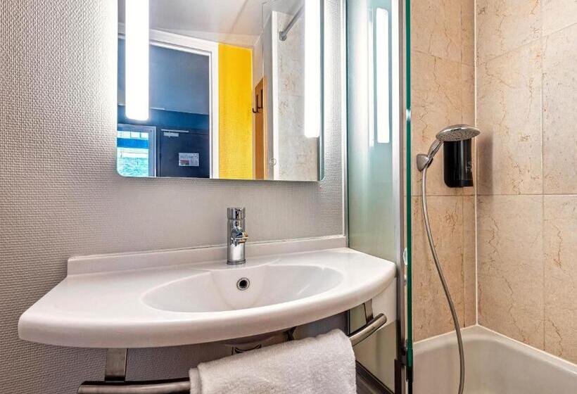 Четырехместный Номер Стандарт, B&b Hotel Quimper Nord Douarnenez