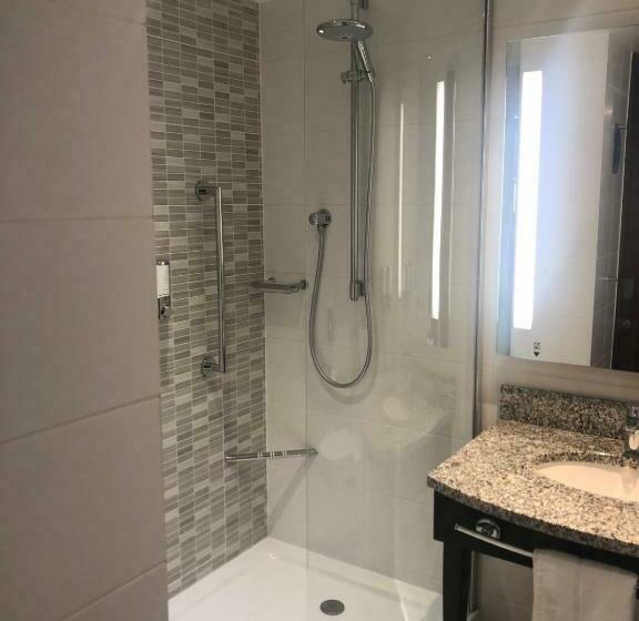 Номер Стандарт, Hampton by Hilton Dundee City Centre