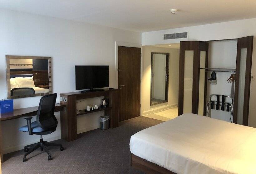 Номер Стандарт, Hampton by Hilton Dundee City Centre