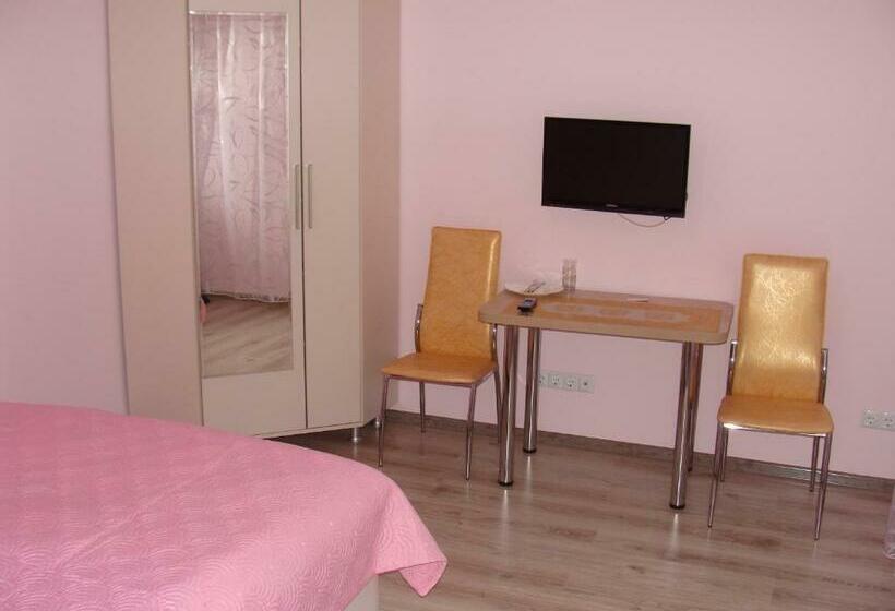 اتاق استاندارد, Lidia