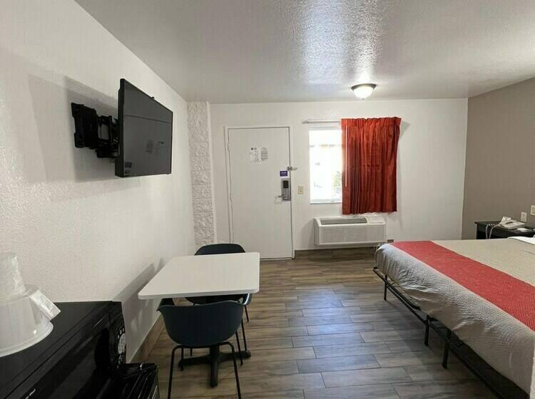 Номер Deluxe, Motel 6orange, Ca  Anaheim