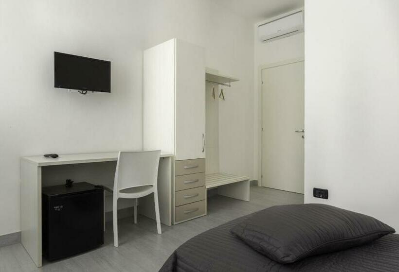 Standard Egyágyas Szoba, Easy Venice Rooms 1 2