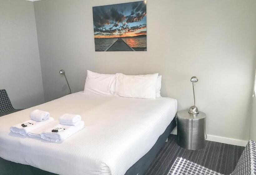 Quarto Estandar Banheiro Compartilhado, The Premier Hotel Broadmeadow