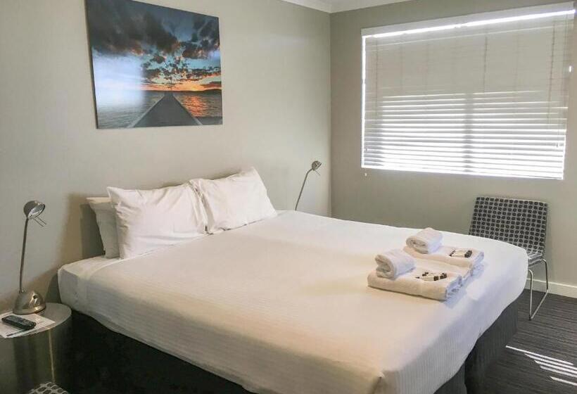 Quarto Estandar Banheiro Compartilhado, The Premier Hotel Broadmeadow