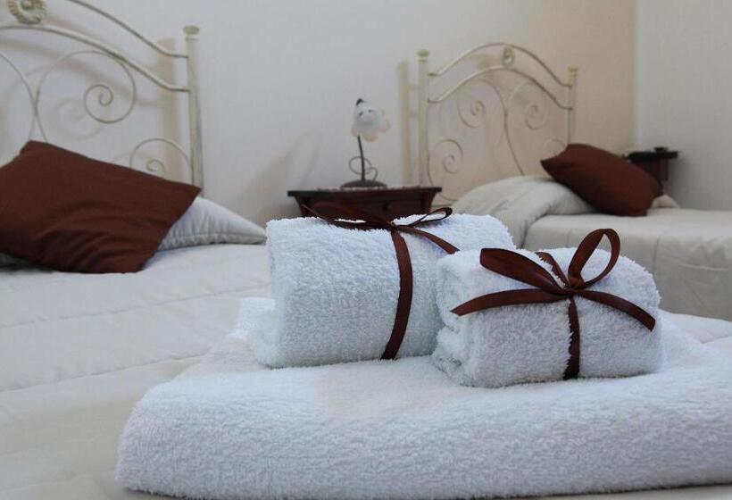 Четырехместный Номер Стандарт, B&b Donna Concetta