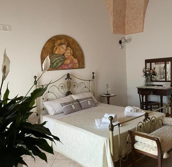 Номер Стандарт с Балконом, B&b Donna Concetta
