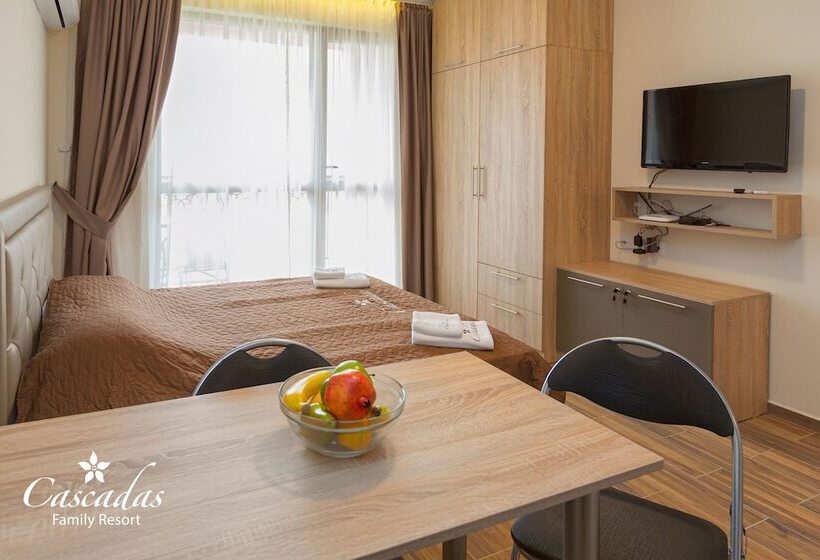 استودیوی استاندارد, Cascadas Family Resort
